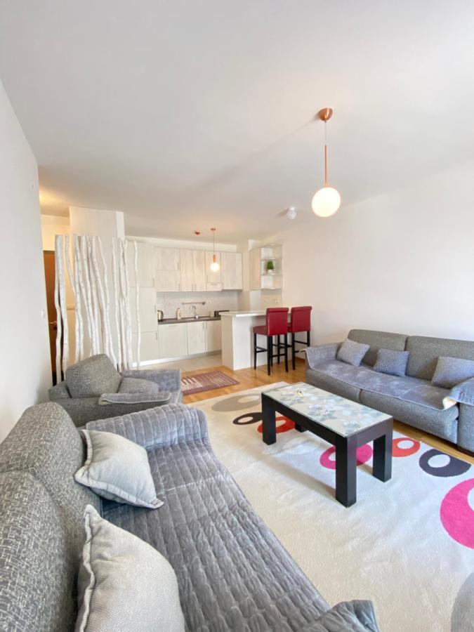 Apartman Vesna City 2. Pg พอดโกริกา ภายนอก รูปภาพ